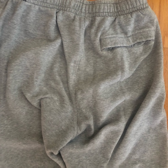 Nike men’s club joggers - Picture 6 of 6